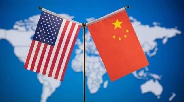 太讽刺了！打了1000多天，美国人终于承认自己“瞎了眼”。近日，白宫内部不得不面