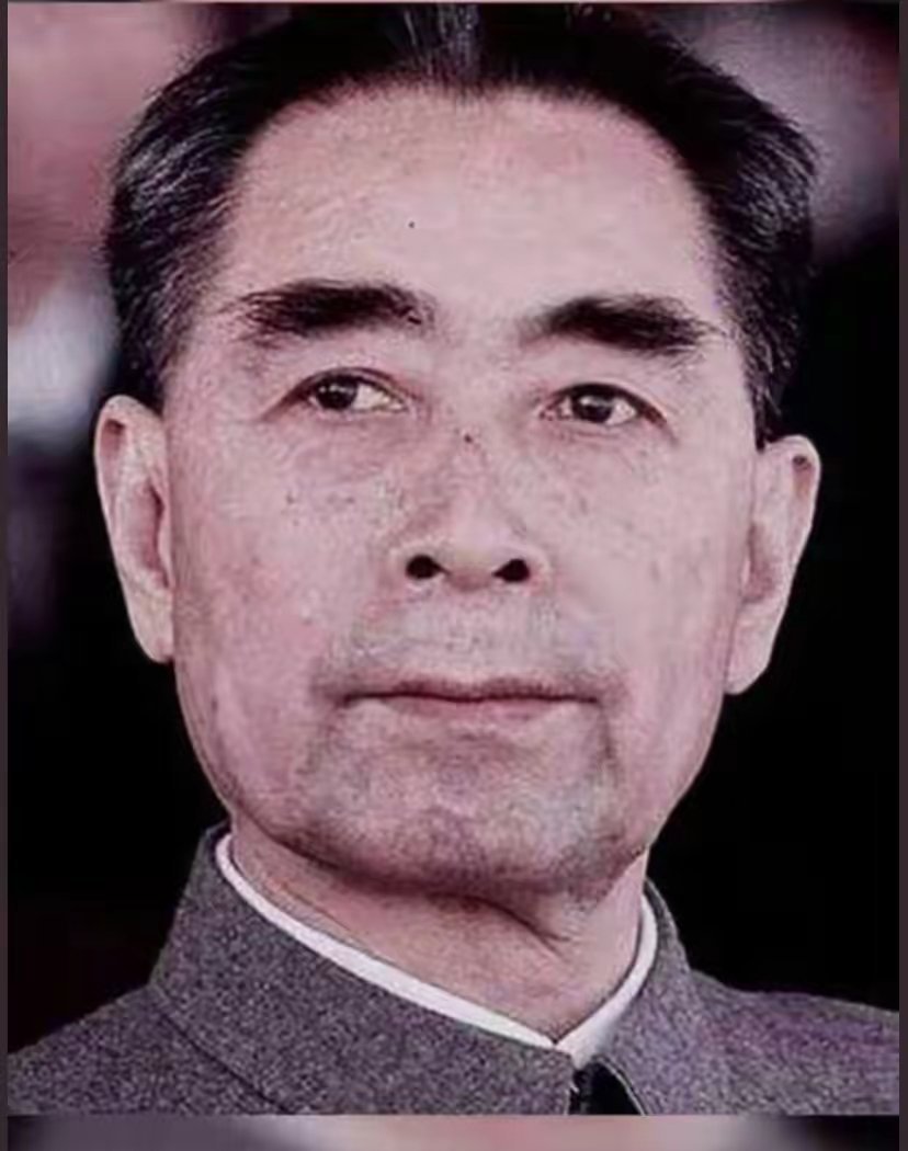 毛主席评价周总理几段权威原话（党史有据可查）1、1943年，点评周恩来三大长处