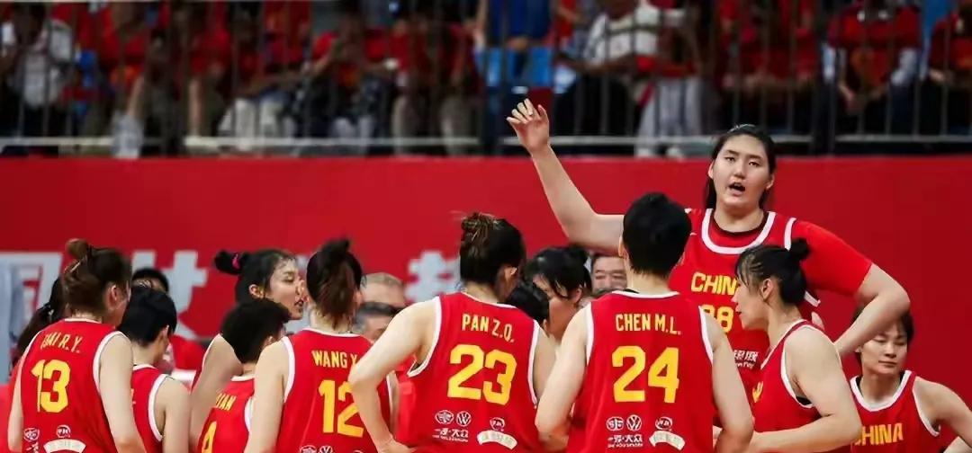 震惊！女篮亚洲杯12人名单大换血：李梦替身曝光，两主力缺席引争议，宫帅用人遭质疑！