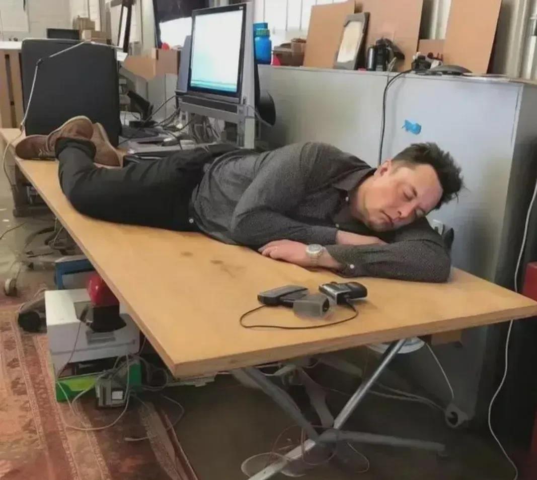 世界上最低调的富豪之一，不接受反驳。