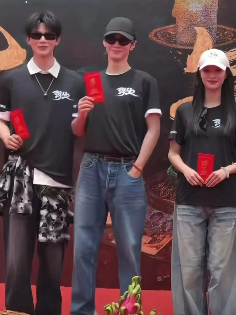 男配有自己的开机情商课身体里按了个升降梯哈哈哈哈哈哈哈凯叔我真求你了哈哈哈哈哈