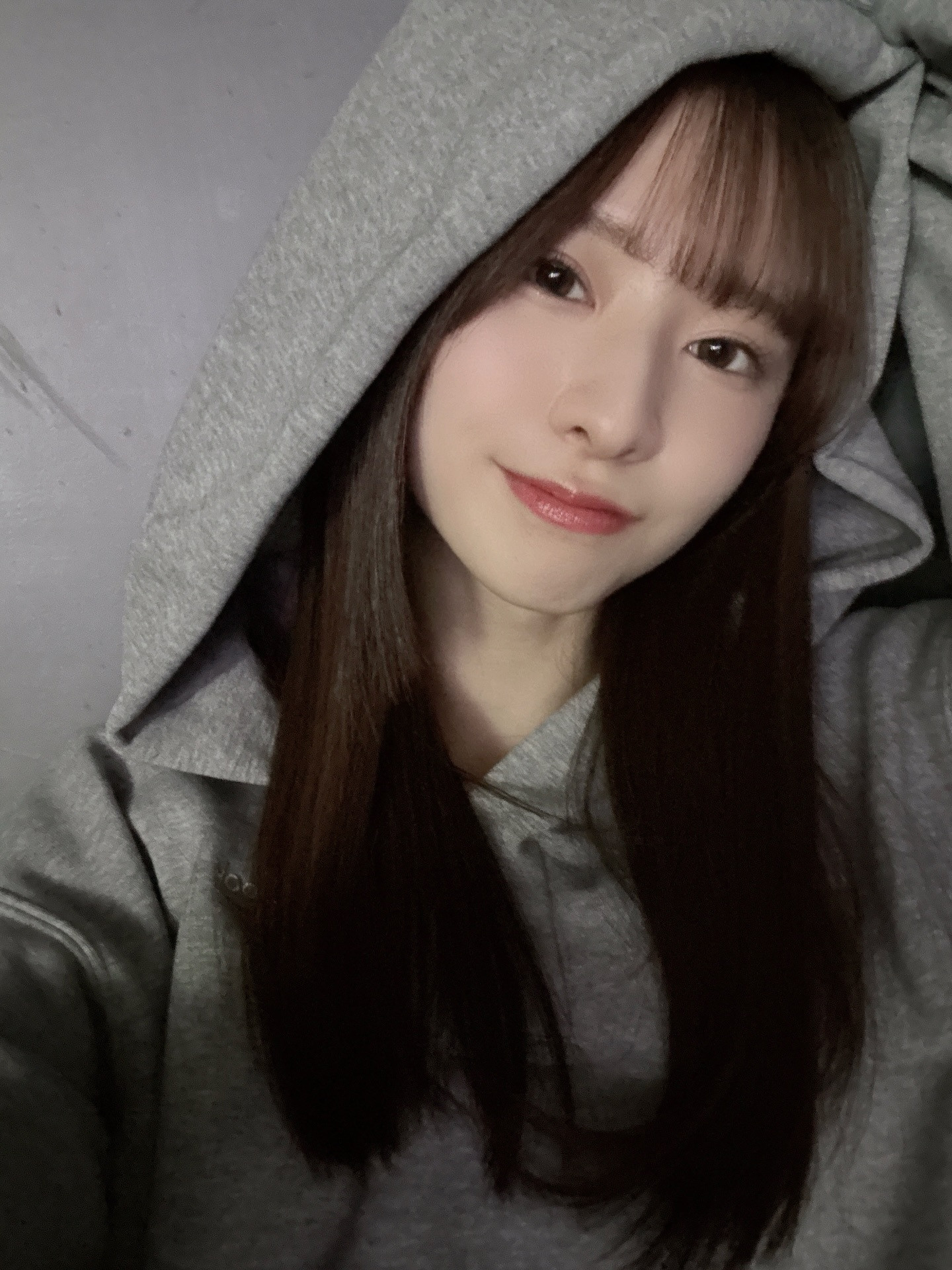 菅原咲月「🩶🩶最近はラフな格好しがちです」　さつきぐらむ