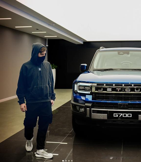 歌手艾伦沃克成为了纵横G700车主，这消息着实令人惊喜。纵横G700可是一款极具