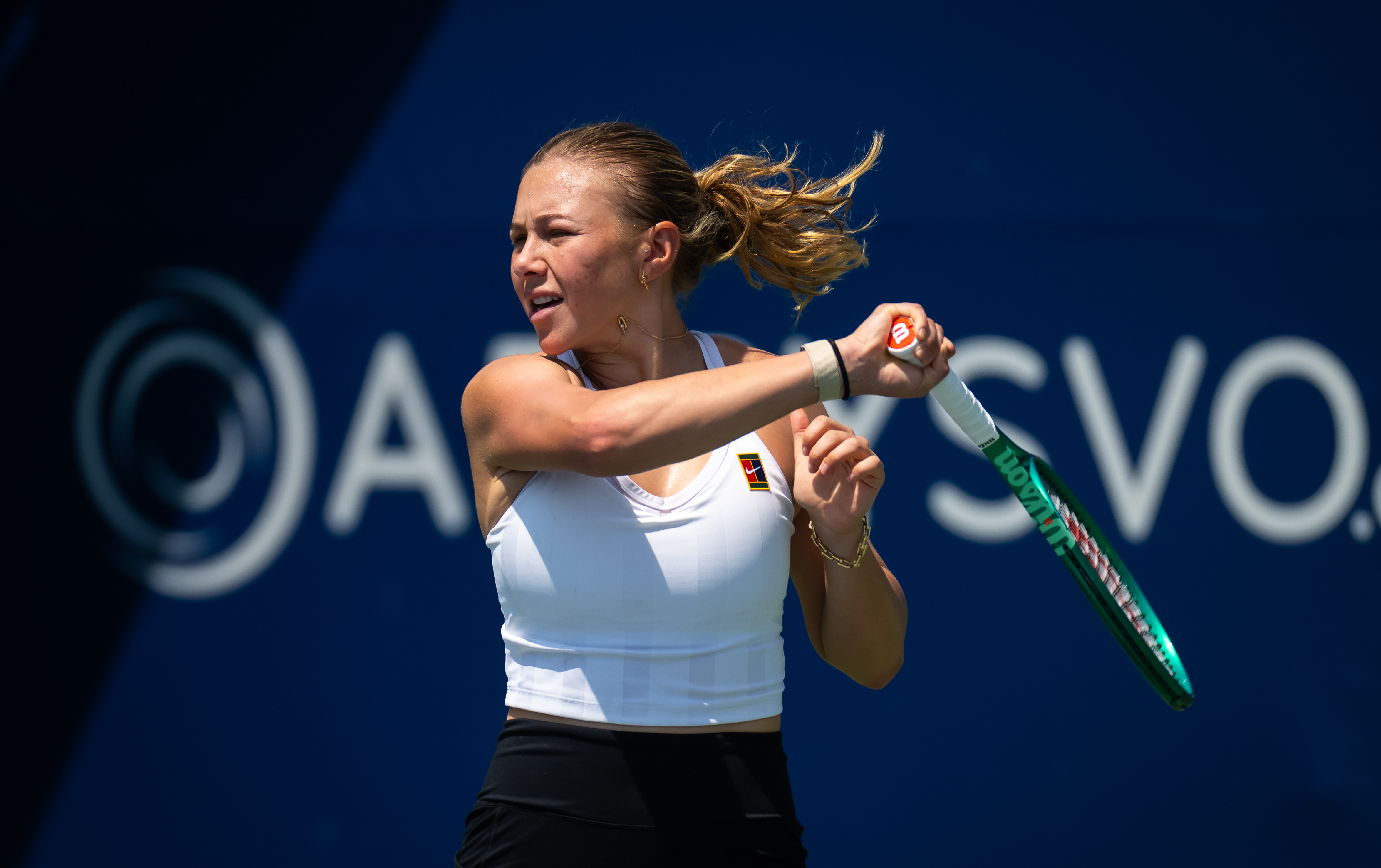 由于对手塔拉鲁迪因伤退赛，8号种子阿尼西莫娃不战而胜，晋级WTA1000多伦多站
