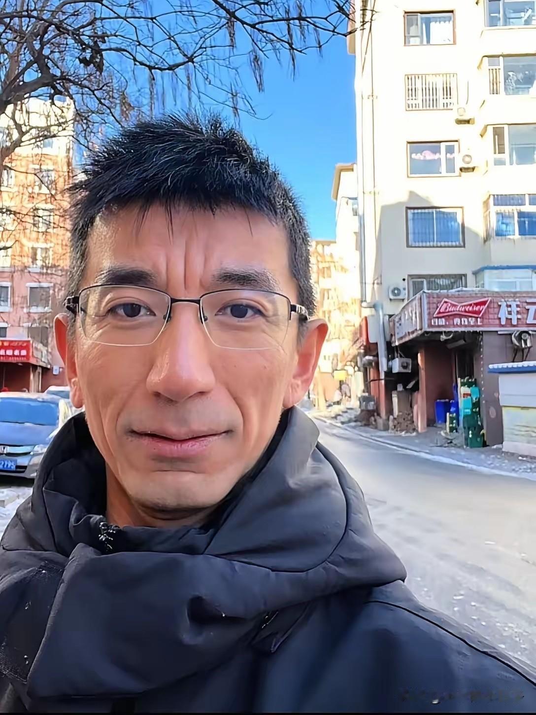 东方小孙现身！这应该是他辞职新东方之后的第一次更新，应该是他老家。没错，