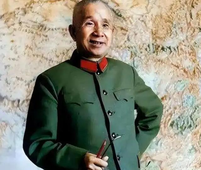 1960年，毛主席邀已被撤职的粟裕前来参加上海政治局扩大会议，会前曾对他说：“你