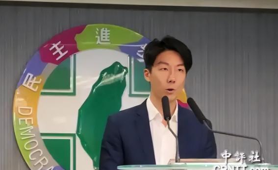 民进党又想捂嘴了？6月8日，针对郑丽文指出，“台湾地区宪法是一个一中宪法，在其基