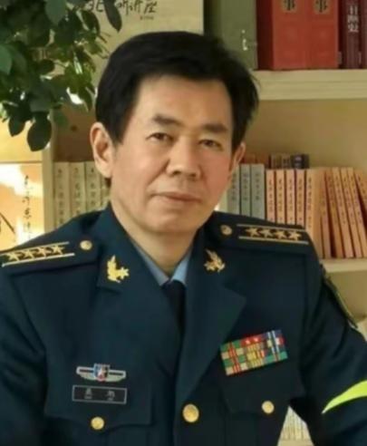 中国著名军事专家戴旭说：我们现在面对外部的各种挑衅，如果在不采用伟人毛主席对外敌