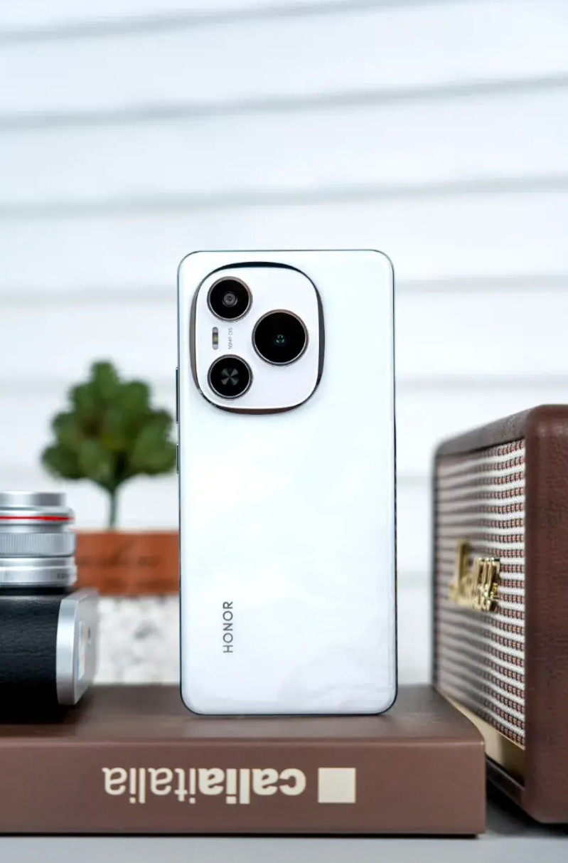 荣耀已经发布和即将发布的8000mAh以上的机型！①荣耀Power