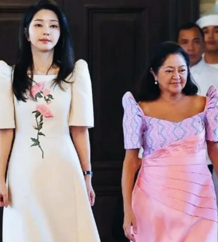 金建希曾经的颜值与实际年龄相比，确实年轻漂亮啊！金建希当时皮肤确实保养的不错啊