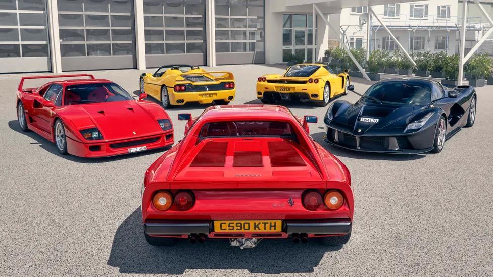 40年前诞生的法拉利288GTO，以2.8升双涡轮V8爆发出395马力，成为跃
