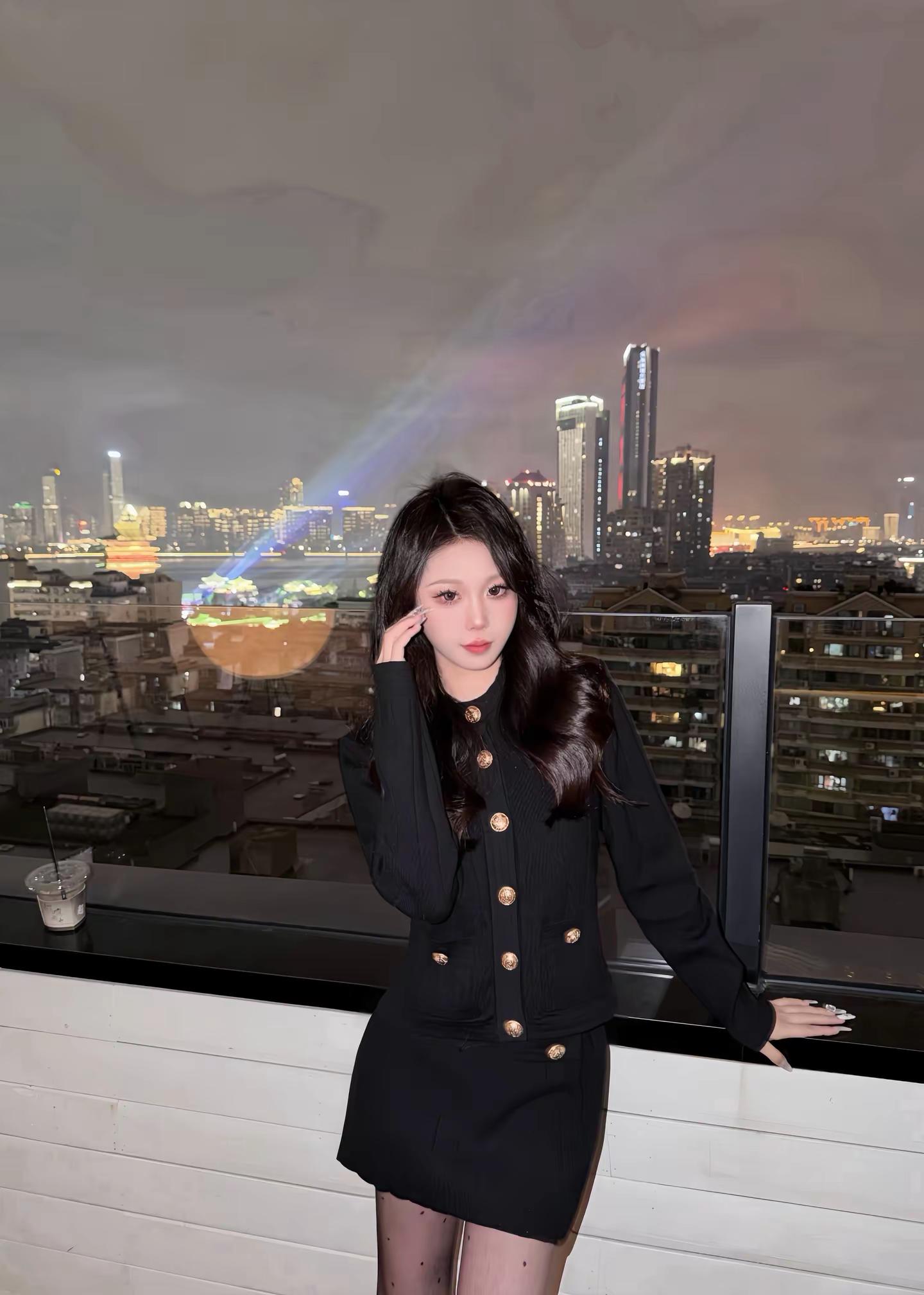 好女人得到名声坏女人得到一切。