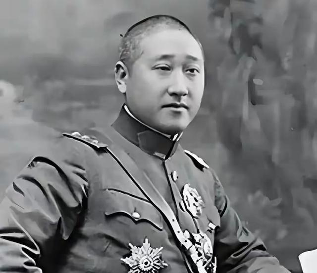 徐树铮一枪崩了陆建章，却放过了他侄女婿冯玉祥，7年后廊坊雪夜，冯玉祥用一颗子弹还