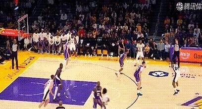 卢卡·东契奇说：“我可以打替补。”更衣室静得可怕。这不是谦让，这是顶级球星