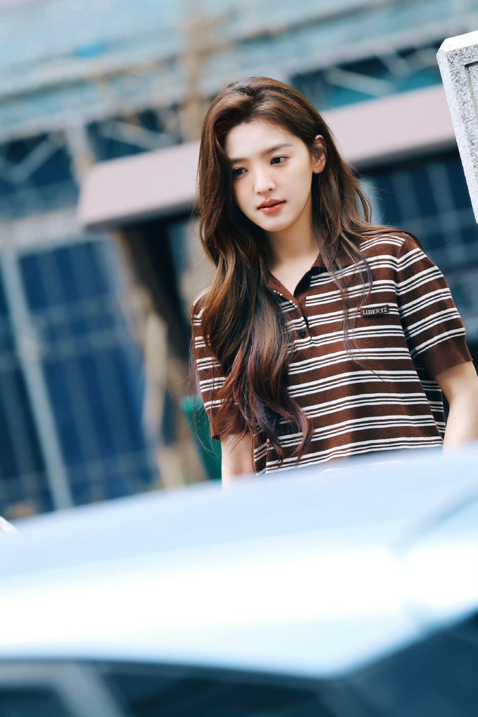 和章若楠隔着屏幕对视章若楠章若楠