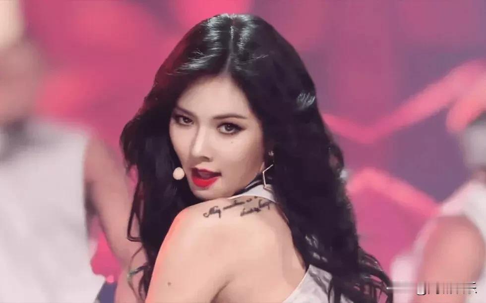 金泫雅在澳门WaterBomb音乐节表演时突然晕厥，再次引发公众对KPOP女艺人