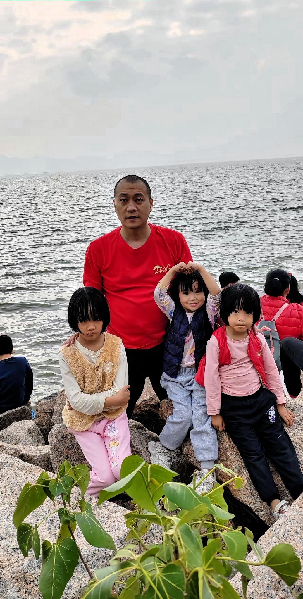 除夕，我离婚的念头越来越强烈。我们家又是一地鸡毛，又是一场无休无止的争吵。​​