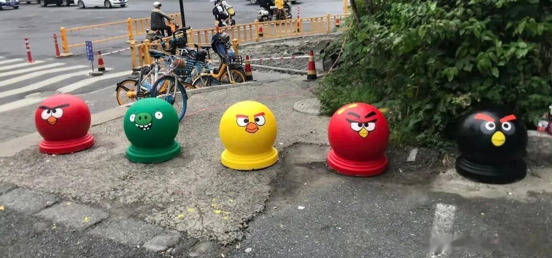路上偶遇愤怒的小鸟国庆节​​​