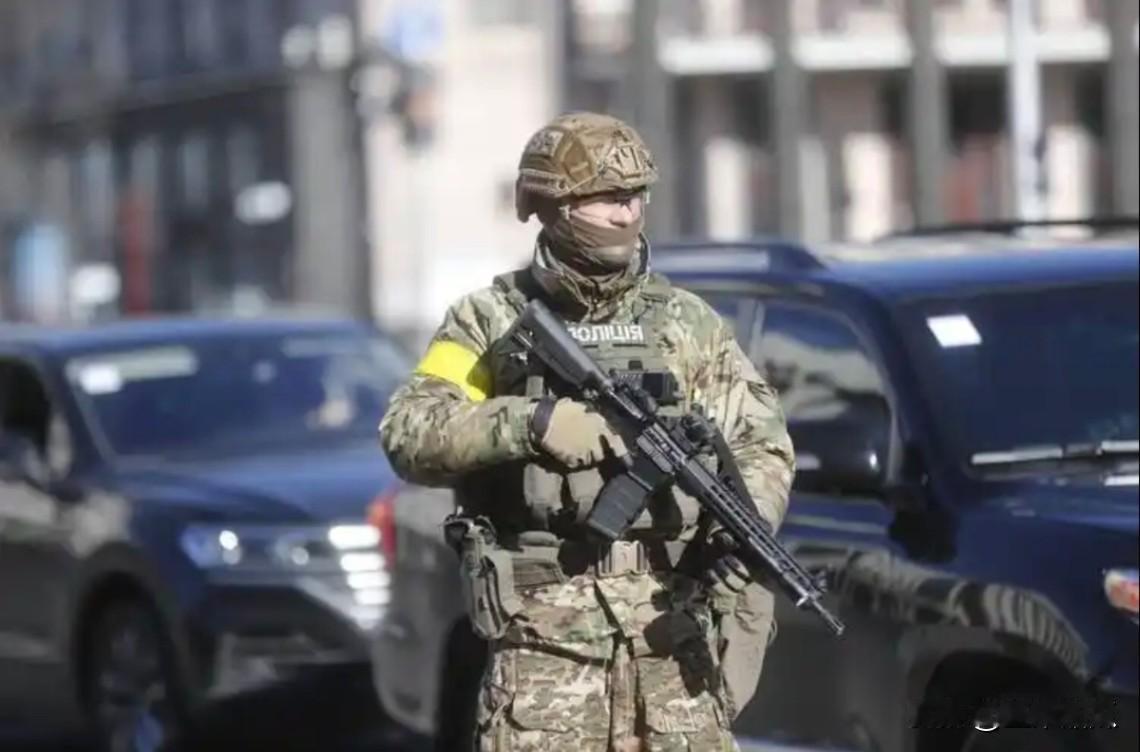 乌克兰突击部队指挥官曼科表示，动员工作已经招募了足够的人员，但问题在于逃兵，“我