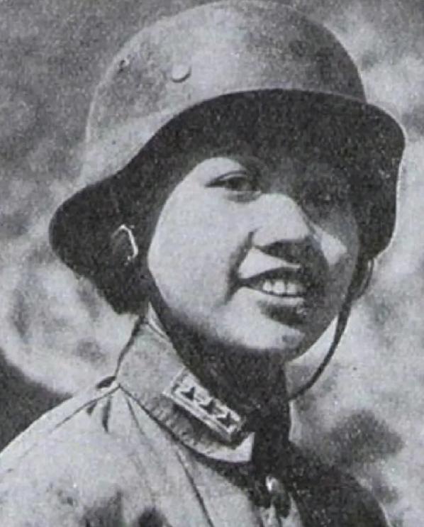 1942年，廖耀湘听说，远征军有一个女兵活着走出野人山，他大感惊奇，连忙接见她，