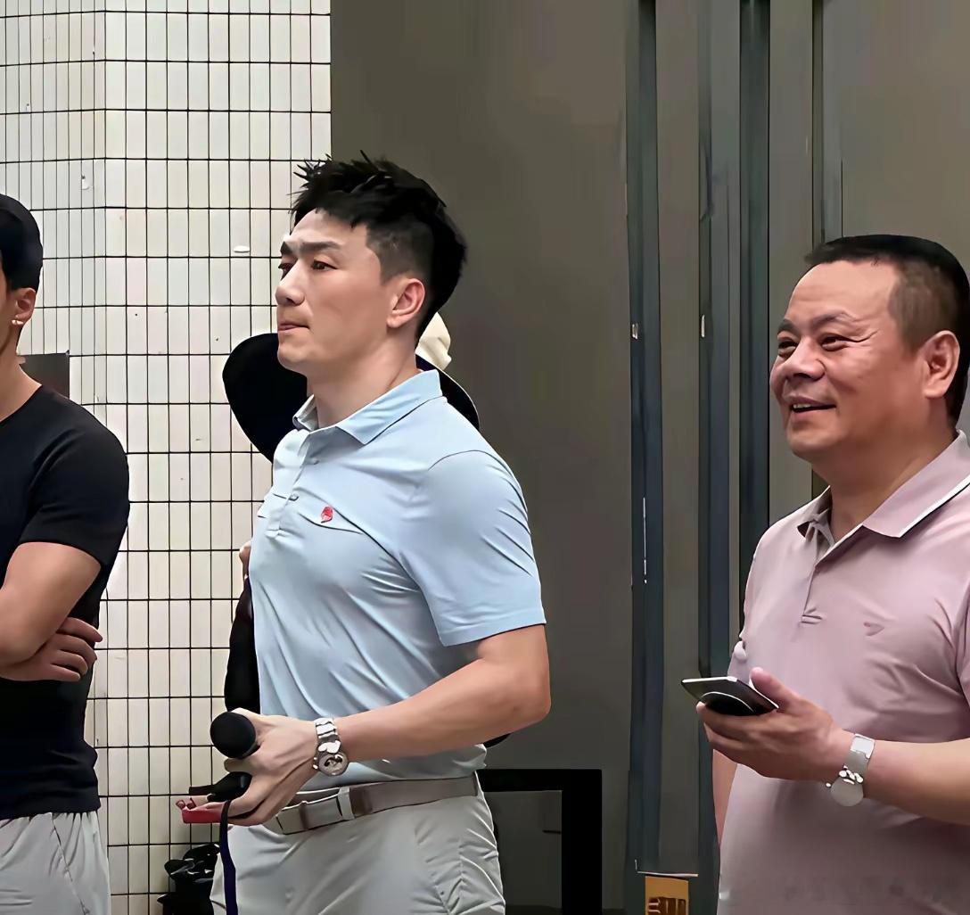 偶遇张馨予老公，也没有想象的那么帅！
