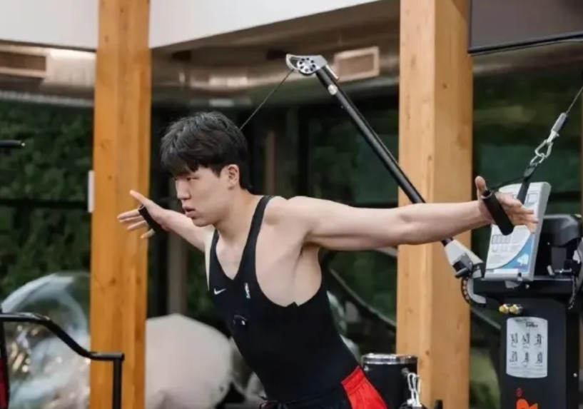 杨瀚森最大的风险，不是NBA打不上比赛，不是下放到发展联盟，更不是和女朋友吃烤肉