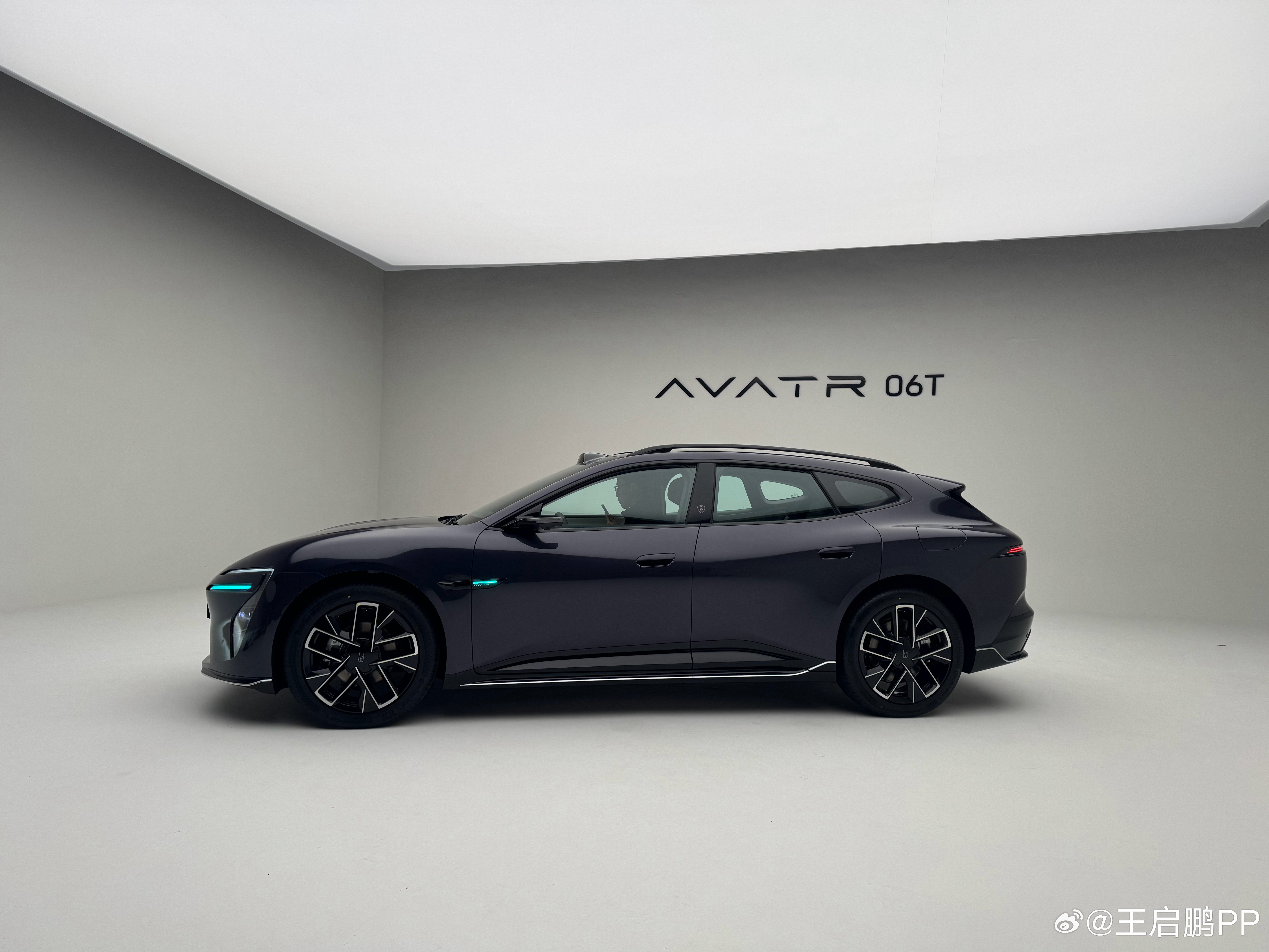 阿维塔06T的几个颜色，我看完之后感觉，还是黑色最正！我与汽车的日常