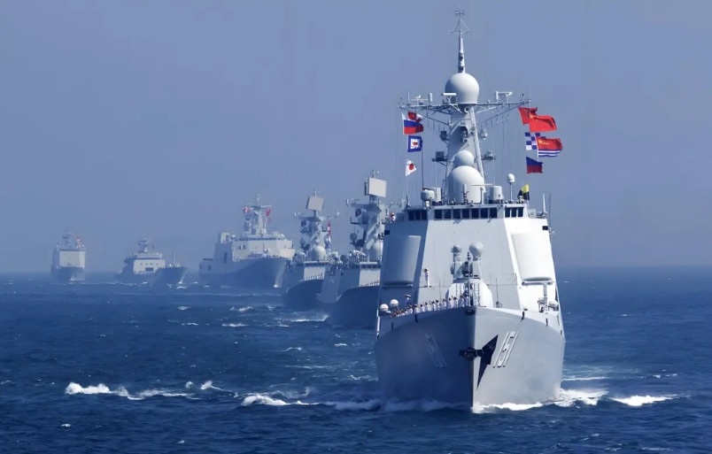 自从中国有了055大驱，很多人觉得中国海军已经无敌了，连美国都比不了。你要这么想