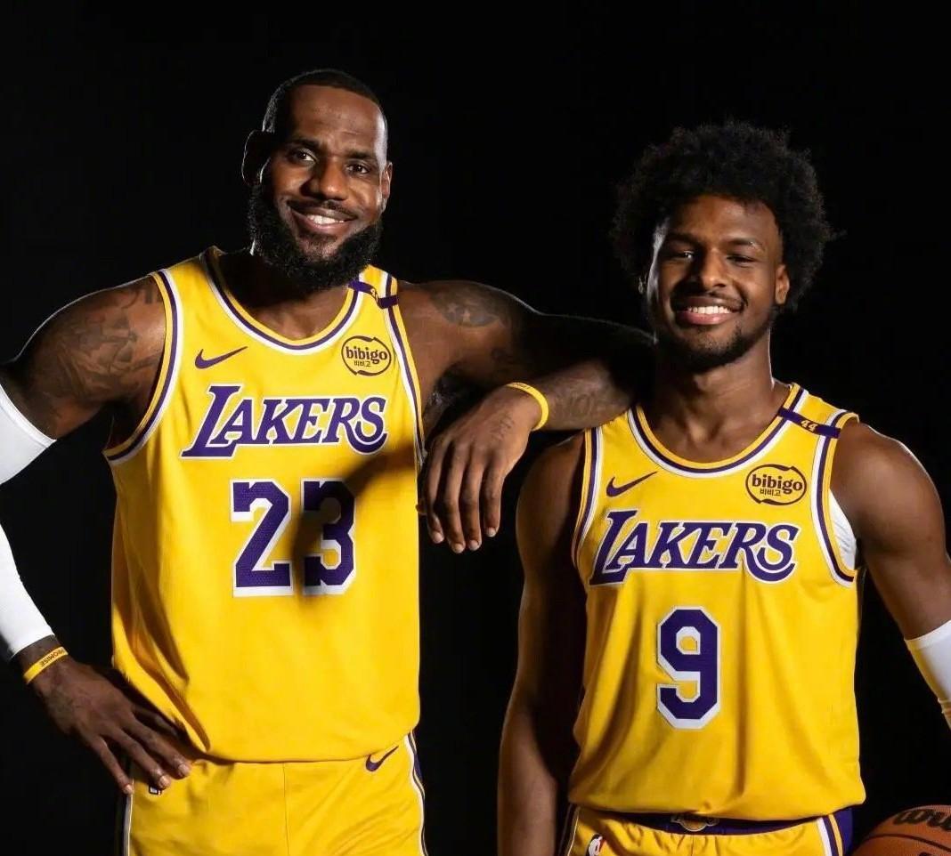 #nba湖人#『就在今天！8月12日NBA传来多则湖人队相关消息』