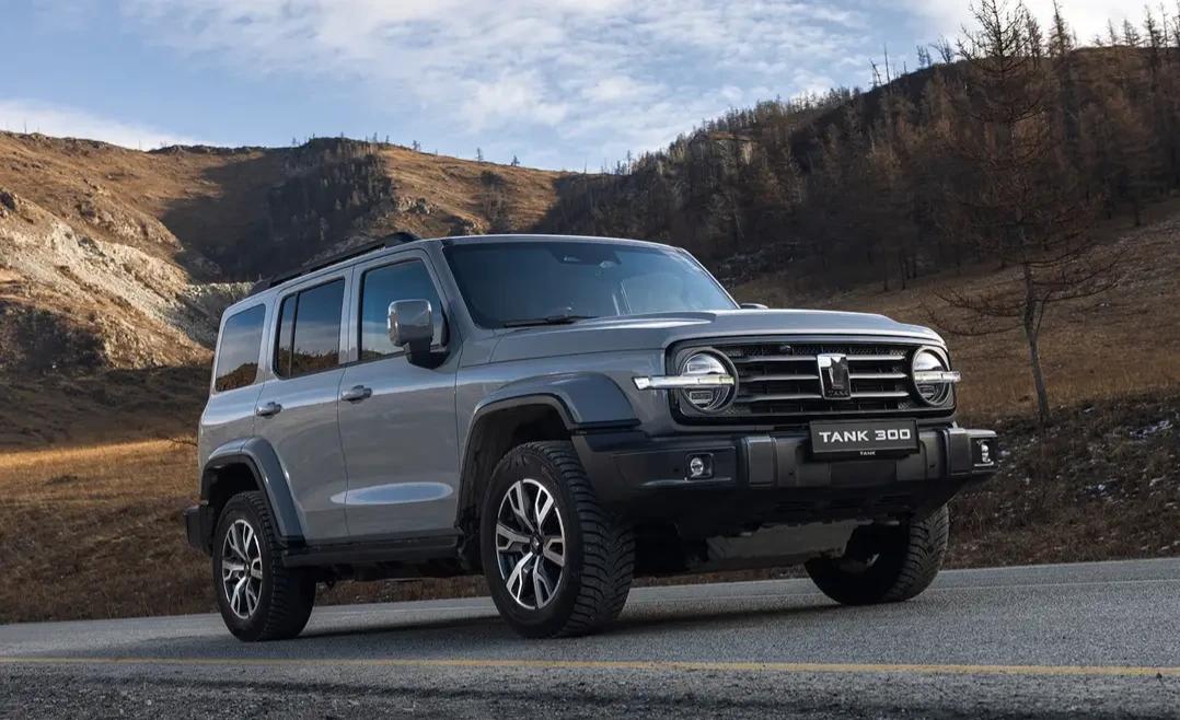 魏建军密谋两年，坦克300俄国产？背后三大阳谋浮出水面！长城汽车最近悄悄干了件