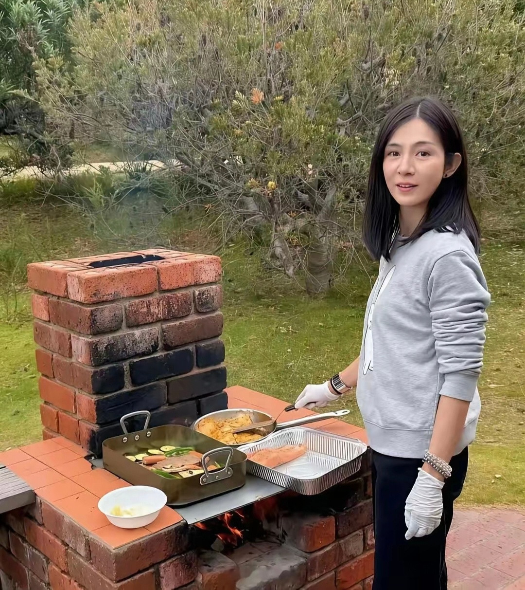 曾经的女神啊，没想到连孩子都这么大了还这么漂亮