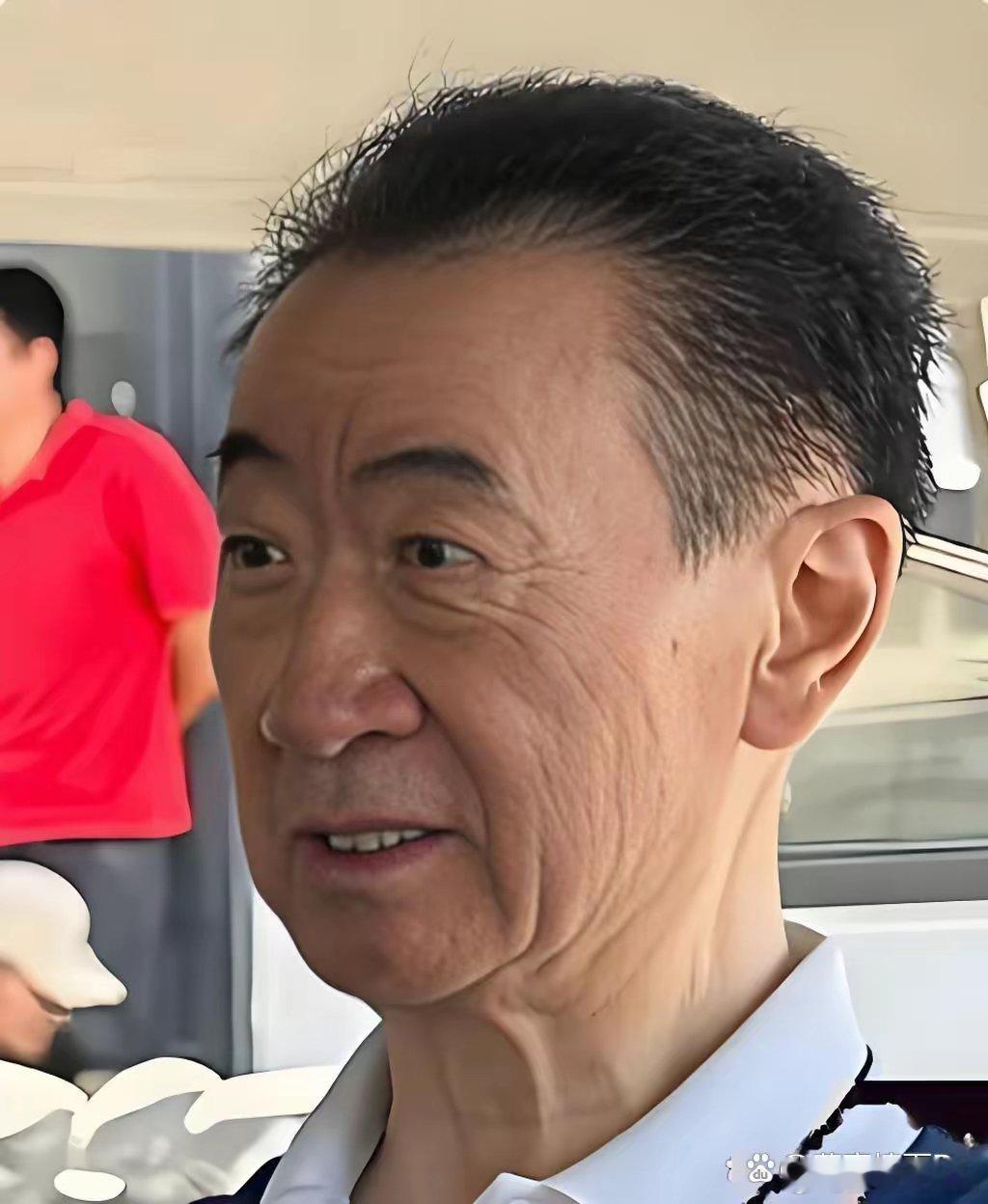 闺蜜跟我说：王健林就剩100亿，瘦得皮包骨头了，王思聪咋还大手大脚花钱呢？我跟闺