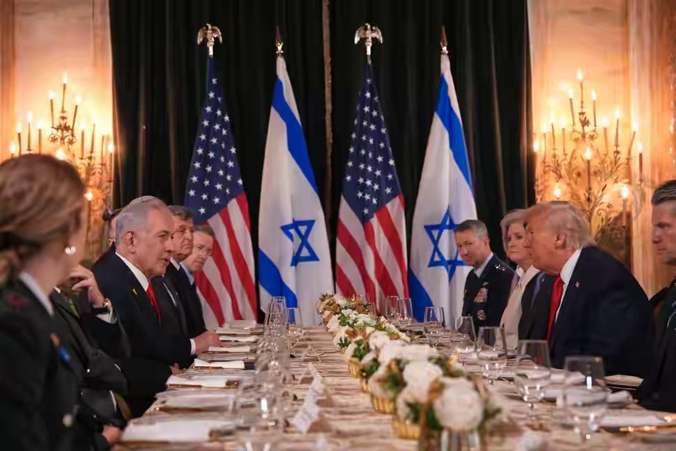 内塔尼亚胡和特朗普会晤结束了，以色列到底打不打伊朗？美国总统说了：伊朗签署新的