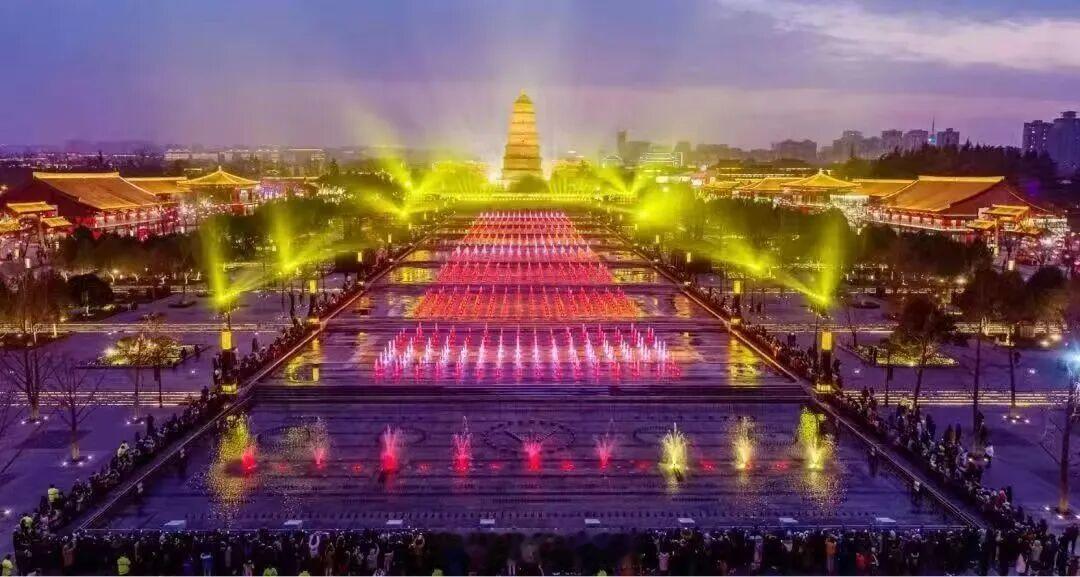 【双节期间西安共接待游客2007.75万人】双节期间西安游客总花费达199.59