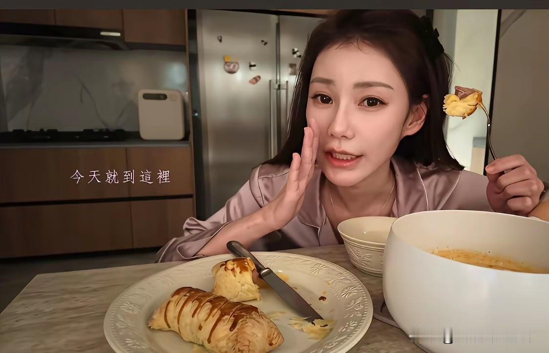 温柔，从来都是马筱梅最动人的底色，抛开外界所有喧嚣与热议，生活里的她，只是用心生