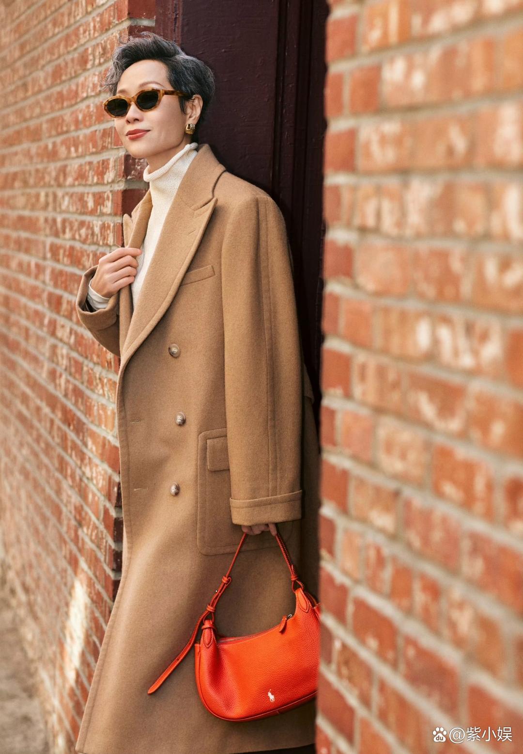 你能说她是老太太吗？