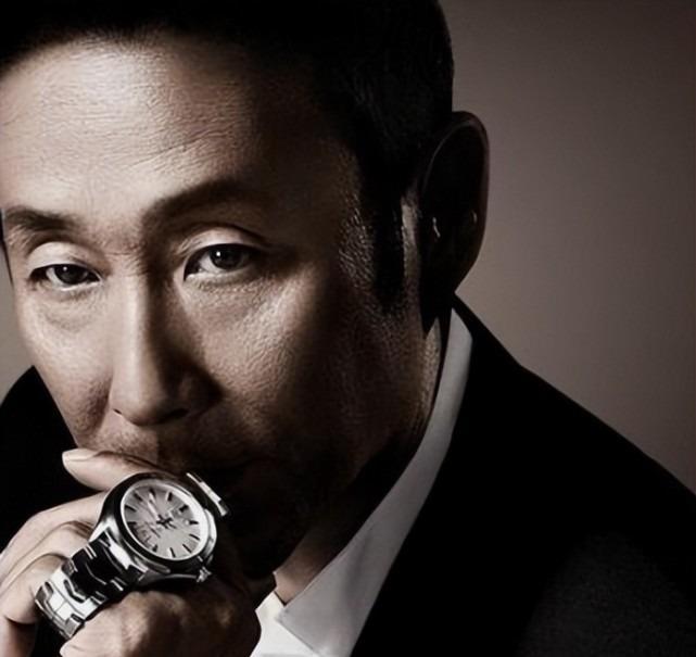 泡妞做到这四点你一辈子不缺女人第一点：清爽干净，仪表不凡。做不到高级感