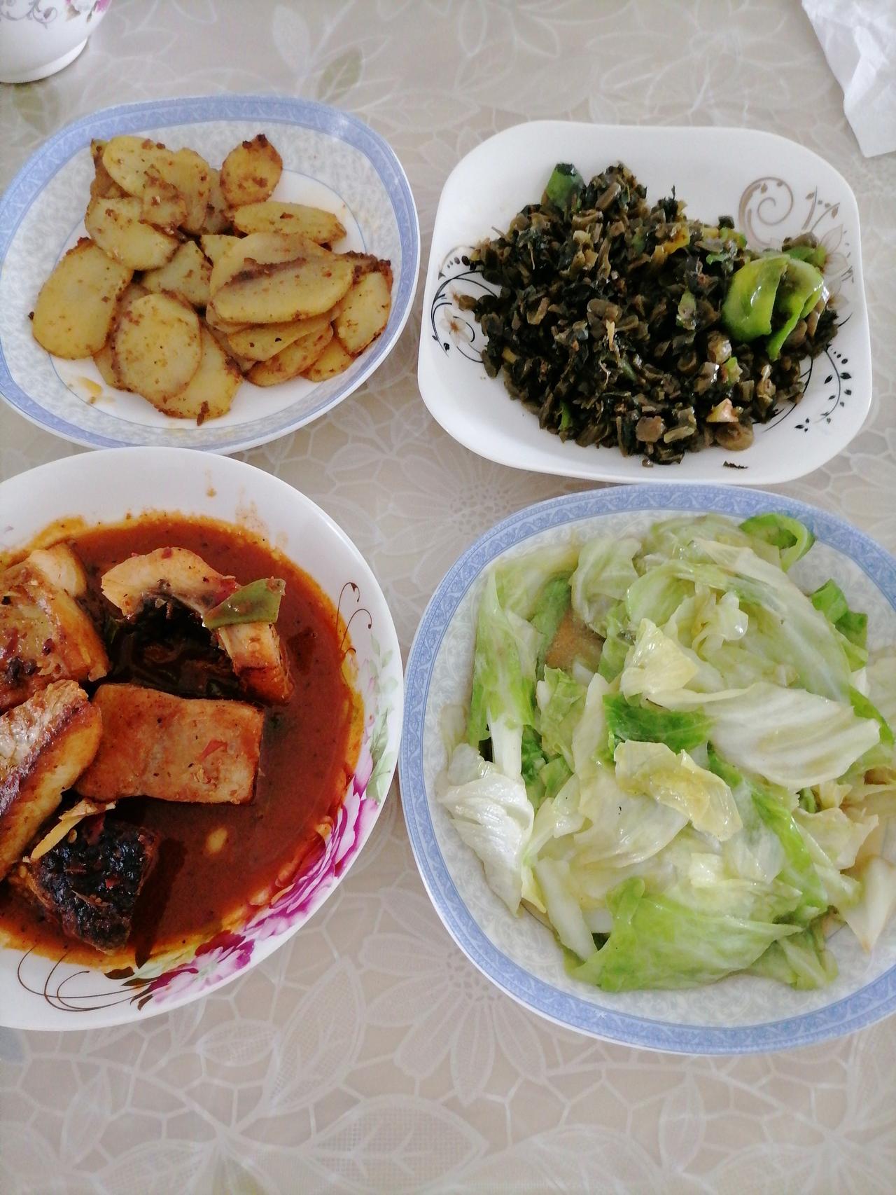 我感觉越便宜简单的食材，反而越养人。好多人总觉得贵的食材才养生，所以顿顿大