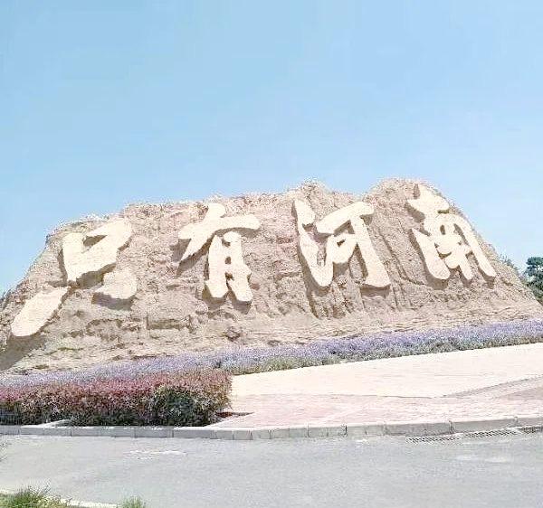 轴心时代里，先秦百家争鸣和古希腊古典文明在亚欧大陆两端隔空共振，完全是人类思想史