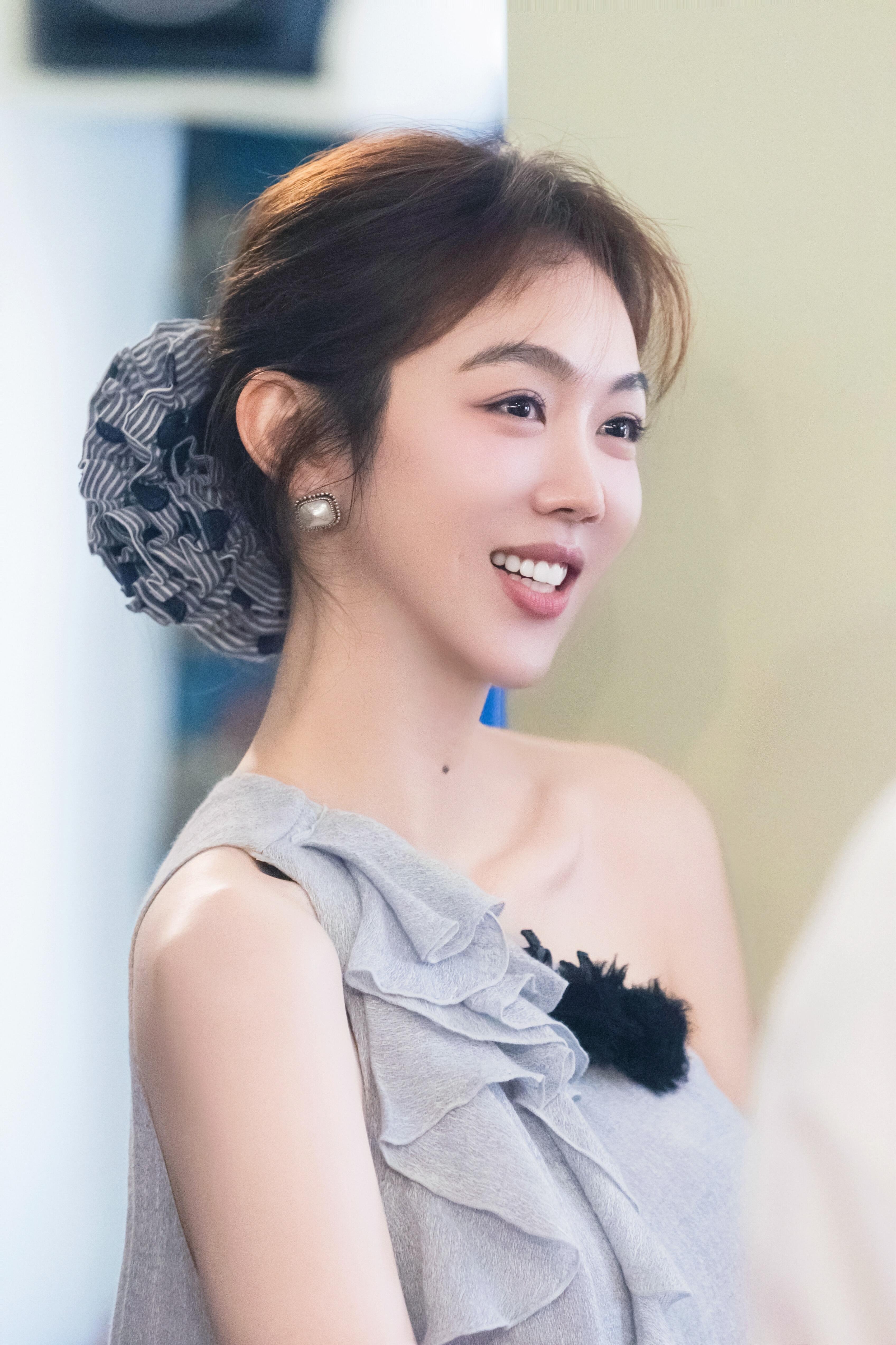 姜妍中餐厅非洲创业季超市采购变孤军奋战虽有重任但“妍”出必行！​​​