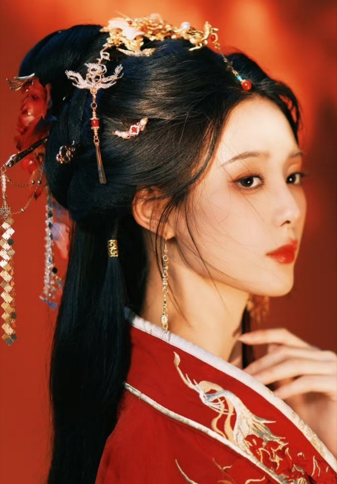 徐艺洋古风美人这套造型和她的适配度太高了，气质很美！​​​