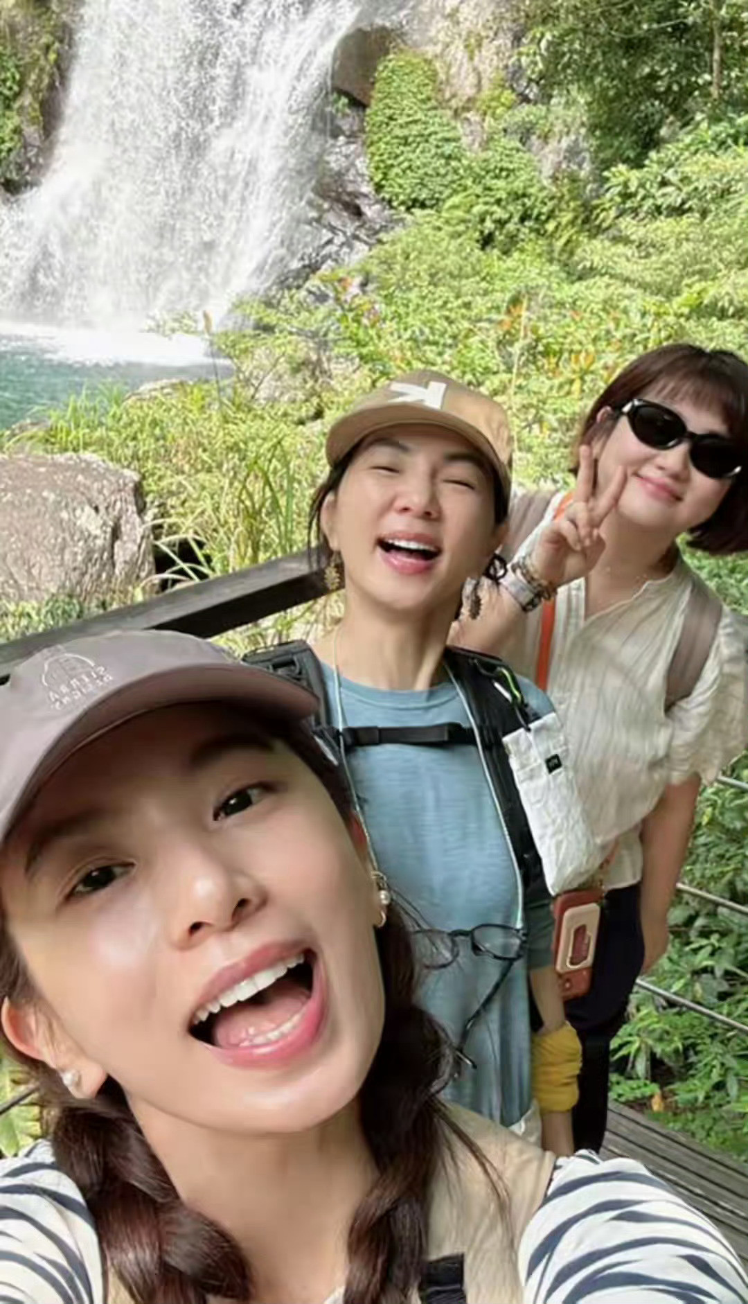 SHE又合体了，Ella，田馥甄和任家萱状态好好，三姐妹在一起就是开心