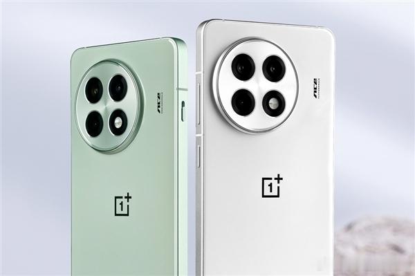一加Ace5至尊系列本月登场，双芯首发剑指性能天花板数码闲聊站爆料，一加Ace