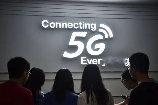 【俄罗斯正式开通5G服务！首批16城，网速飙到400Mbps+】综合俄媒消