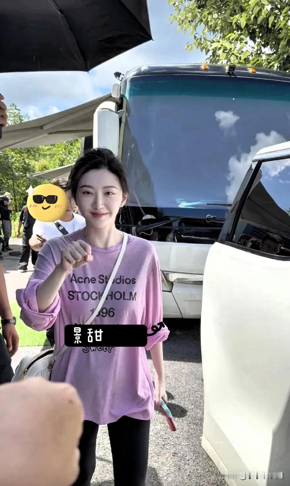 天呀，景甜太美了！真的是人美心甜性格好，对待粉丝也是无比的好，从来不摆明星架子，