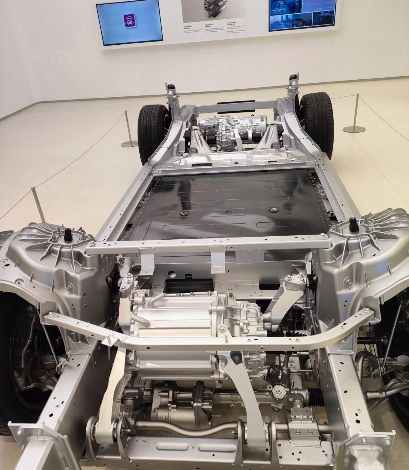 油车的底盘和电车的底盘差距有多大