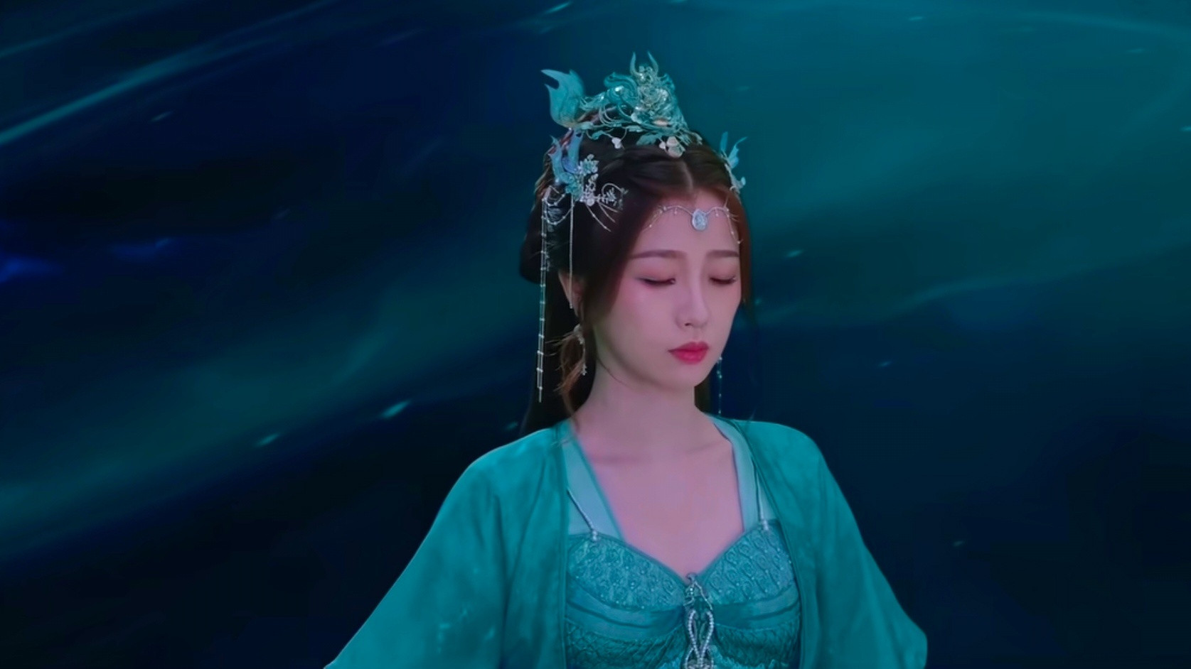 我觉得现在影视圈对于“扛剧”的理解是不是有点本末倒置了！虞书欣第三部仙侠剧《长生