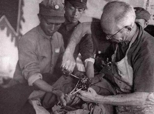 一直以来，对于白求恩，我们宣传的都是他如何高尚、如何伟大，但却很少有人知道，他为