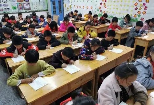 初中回头看，才敢告诉你的关于小学几个真相！1、初中的前几名和小学的前几名基本还