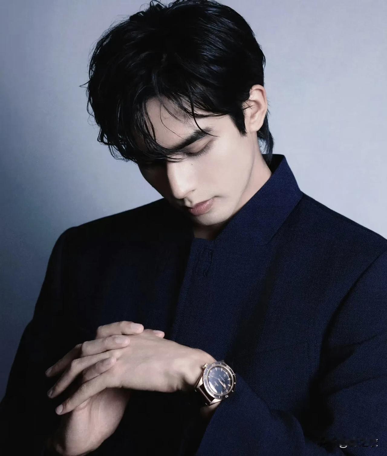 宋威龙如果不在于正公司早火了，因为下一站是幸福，以家人之名都是宋威龙自己接的外戏